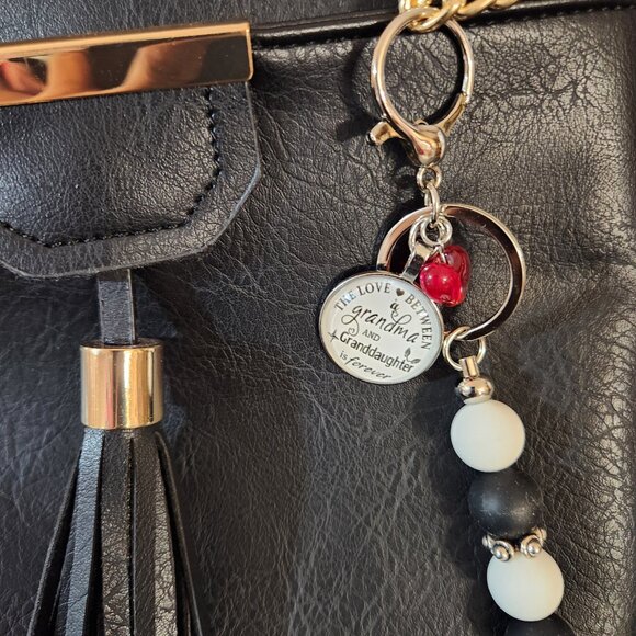 Hand Crafted Purse Charm Key Chain Grandma & Granddaughter Black White Red Heart - Picture 2 of 7